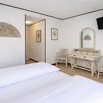 Margherita Hotel 2*