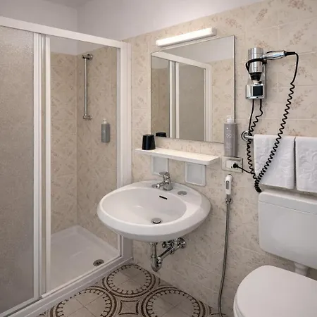 Margherita Hotel 2*